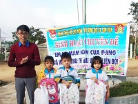 100% Liên đội toàn huyện Nông Sơn tổ chức sinh hoạt chuyên đề "Mỗi tuần một câu chuyện đẹp, một cuốn sách hay, một tấm gương sáng"