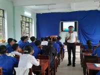 Đoàn trường THPT Nông Sơn: Tư vấn hướng nghiệp cho học sinh