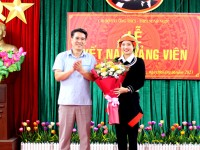 Nữ sinh 18 tuổi người dân tộc Dao được kết nạp Đảng