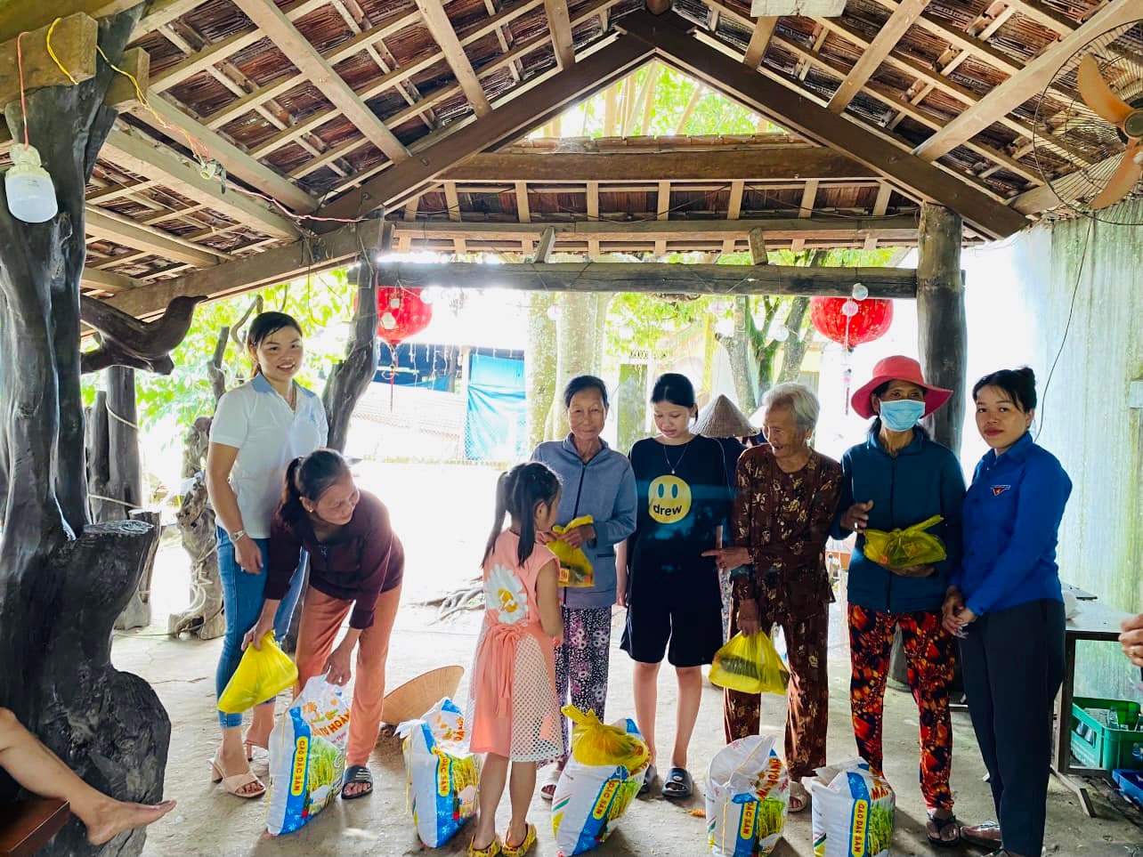 Nông Sơn tổ chức chương trình Triệu túi an sinh
