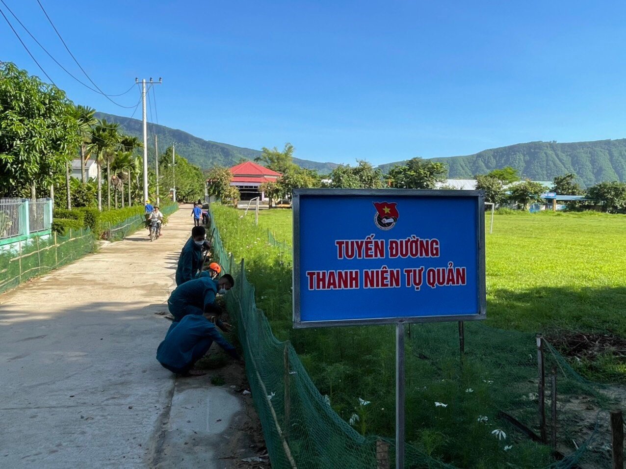 Nông Sơn xây dựng tuyến đường sáng- xanh- sạch- đẹp