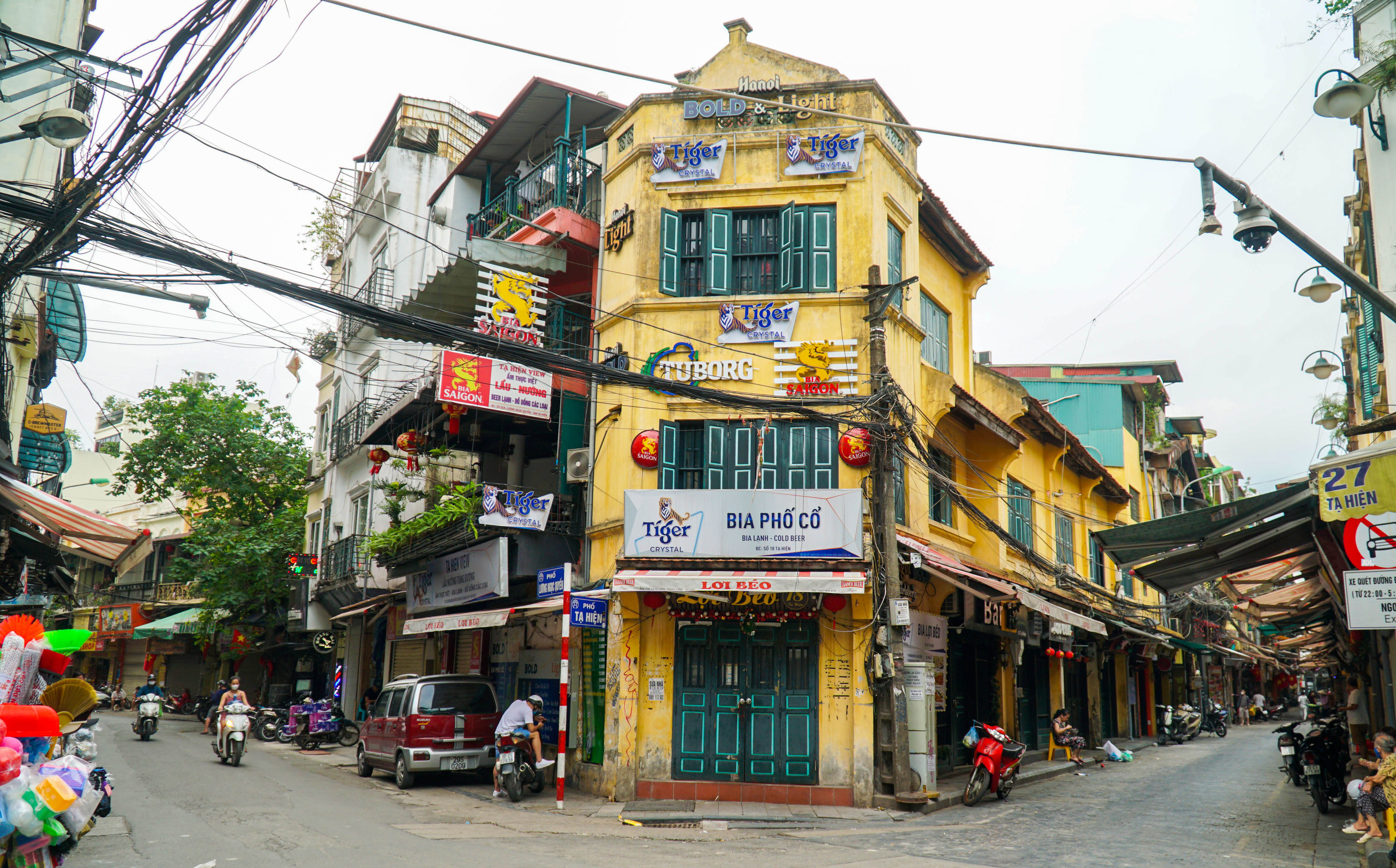 Phố Tạ Hiện Hà Nội – Review con phố không ngủ giữa lòng Thủ Đô