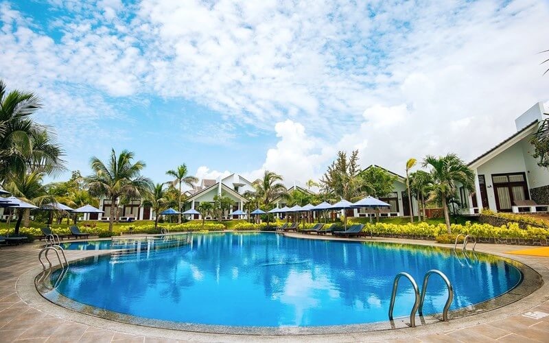 carmelina beach resort 19
