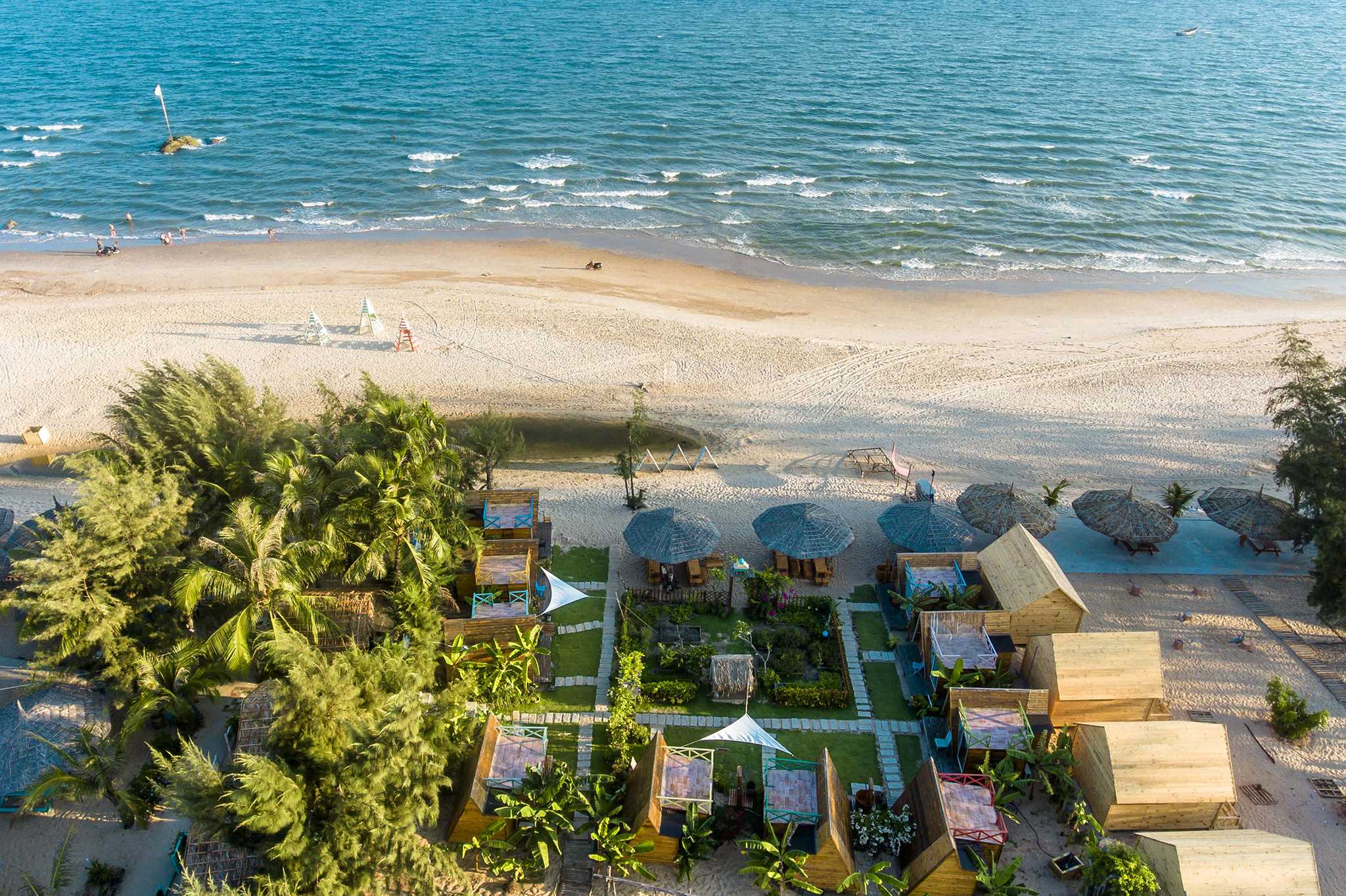 https:/Review Coco Beach Lagi Bình Thuận - Xứ sở đầy màu sắcKhám phá Việt Nam/review-cong-troi-tam-dao-chi-tiet-tu-a-z-nam-2022/