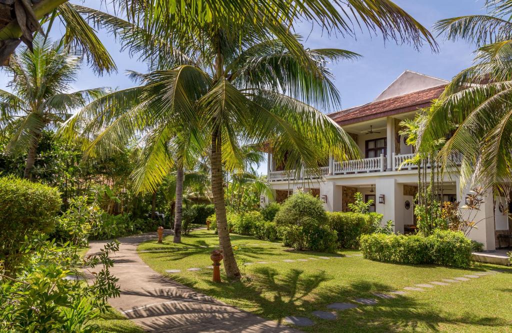 Lapochine Beach Resort - Nét đẹp thơ mộng cạnh bờ biển