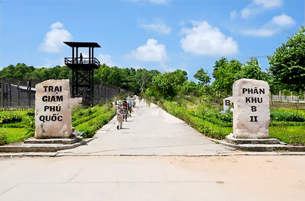 nhà tù phú quốc