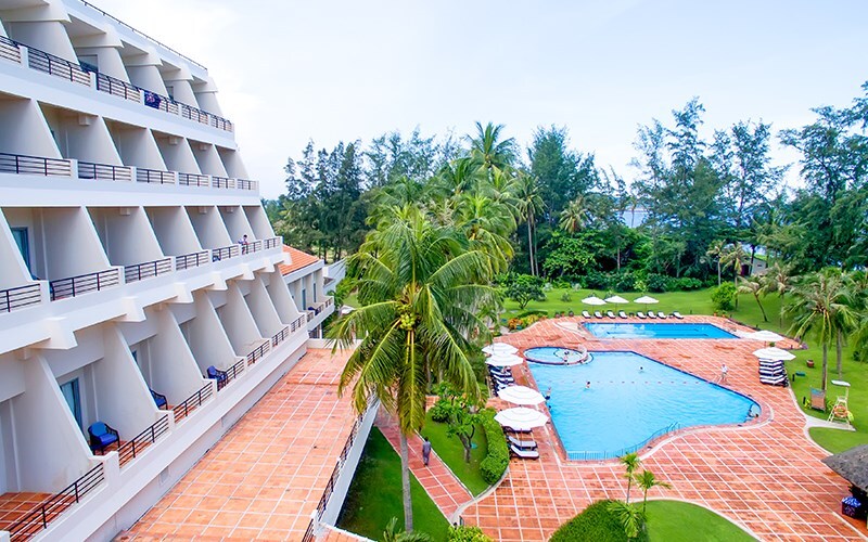 Novotel Mũi Né - Cung điện Disney dọc bờ biển