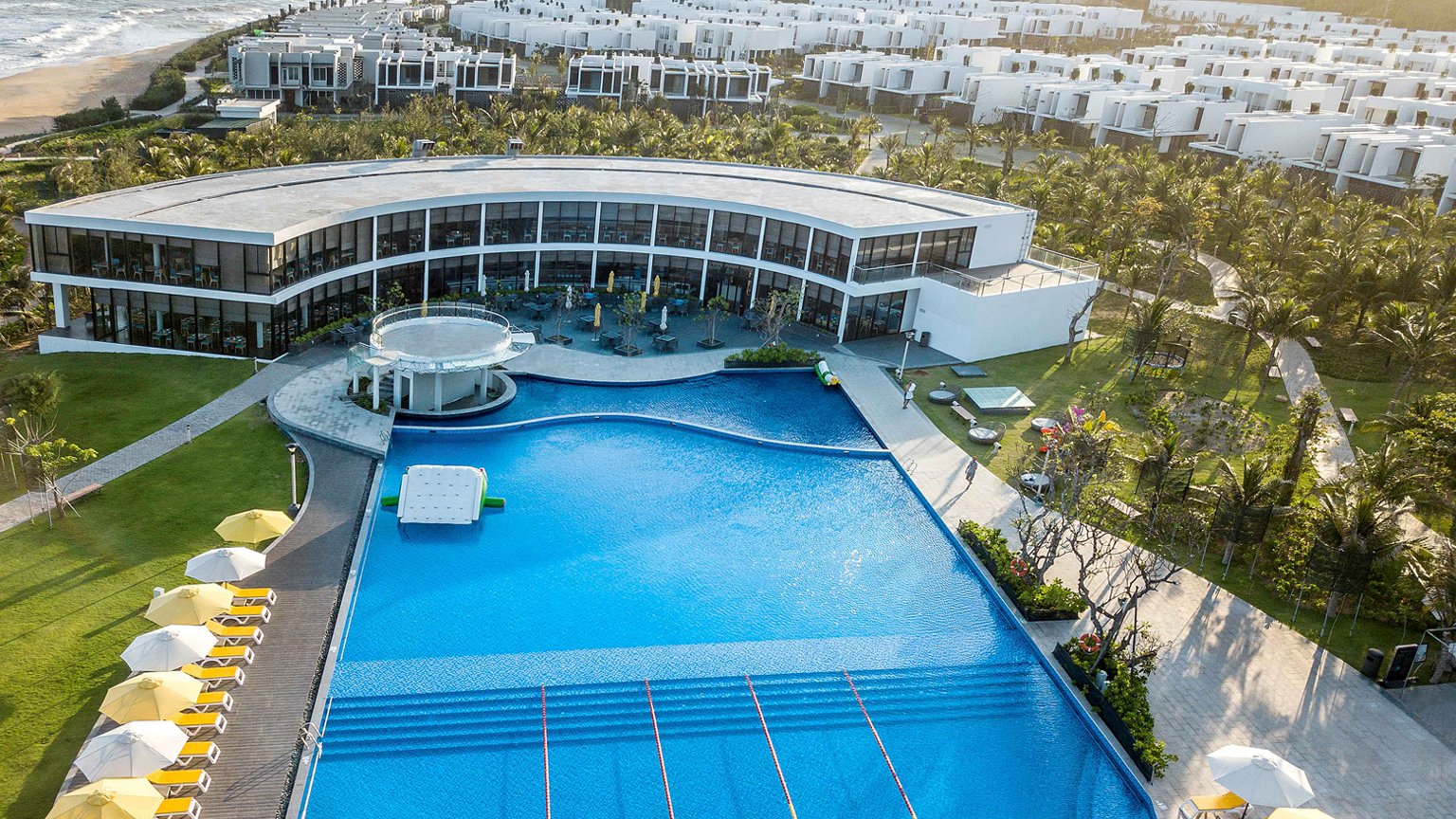 Oceanami Villas & Beach Club - Khu nghỉ dưỡng hoa lệ tại Vũng Tàu 