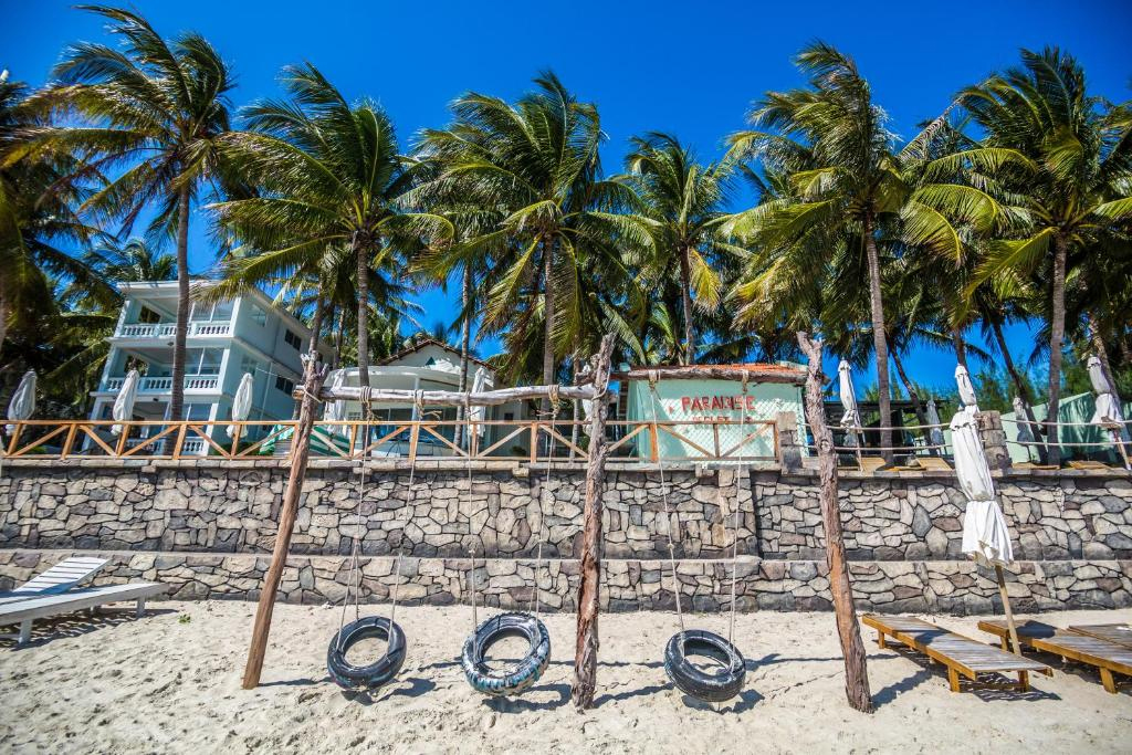 paradise resort doc let 3