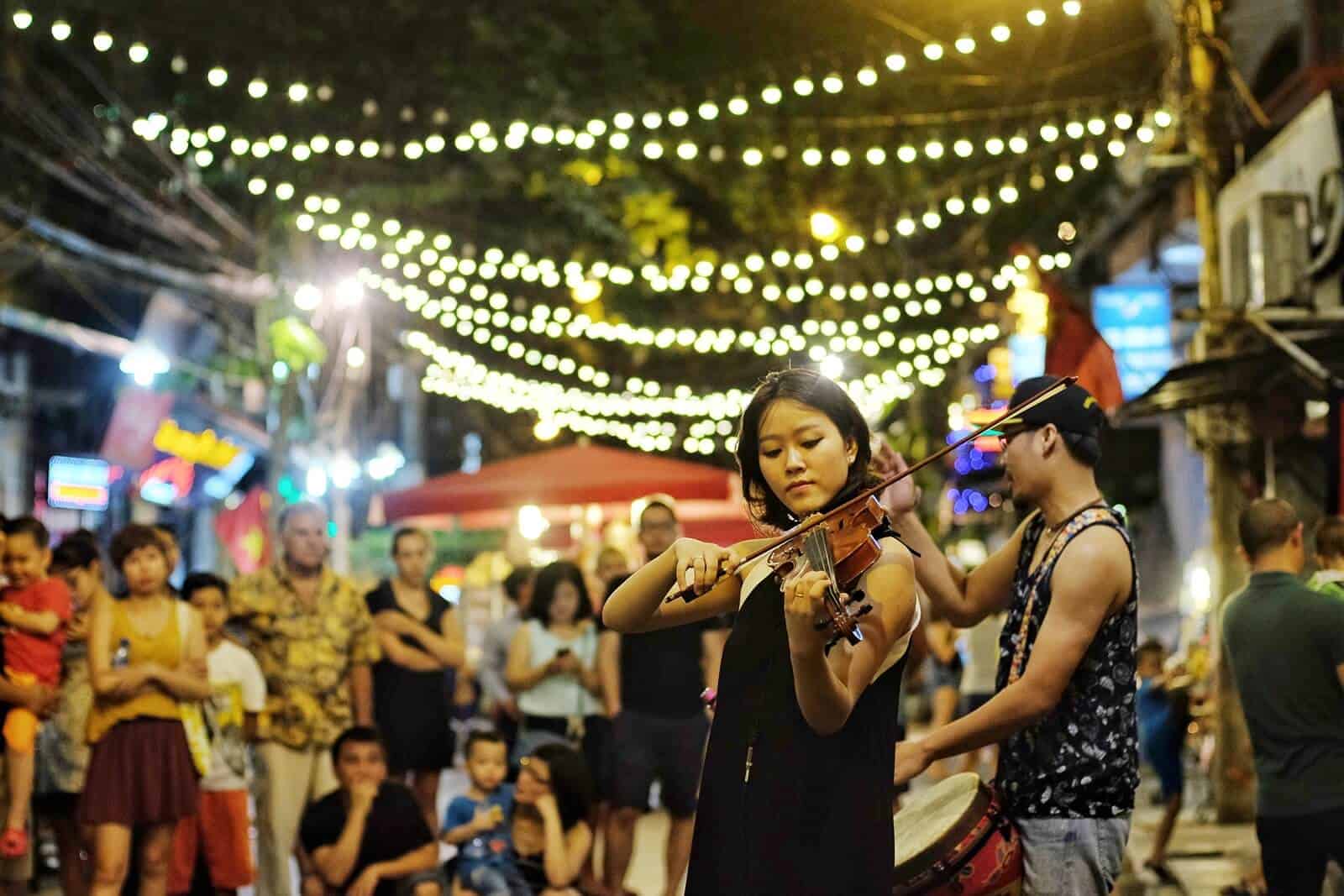 Phố đi bộ Hà Nội