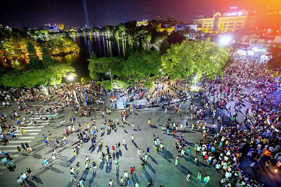 Phố đi bộ Hà Nội
