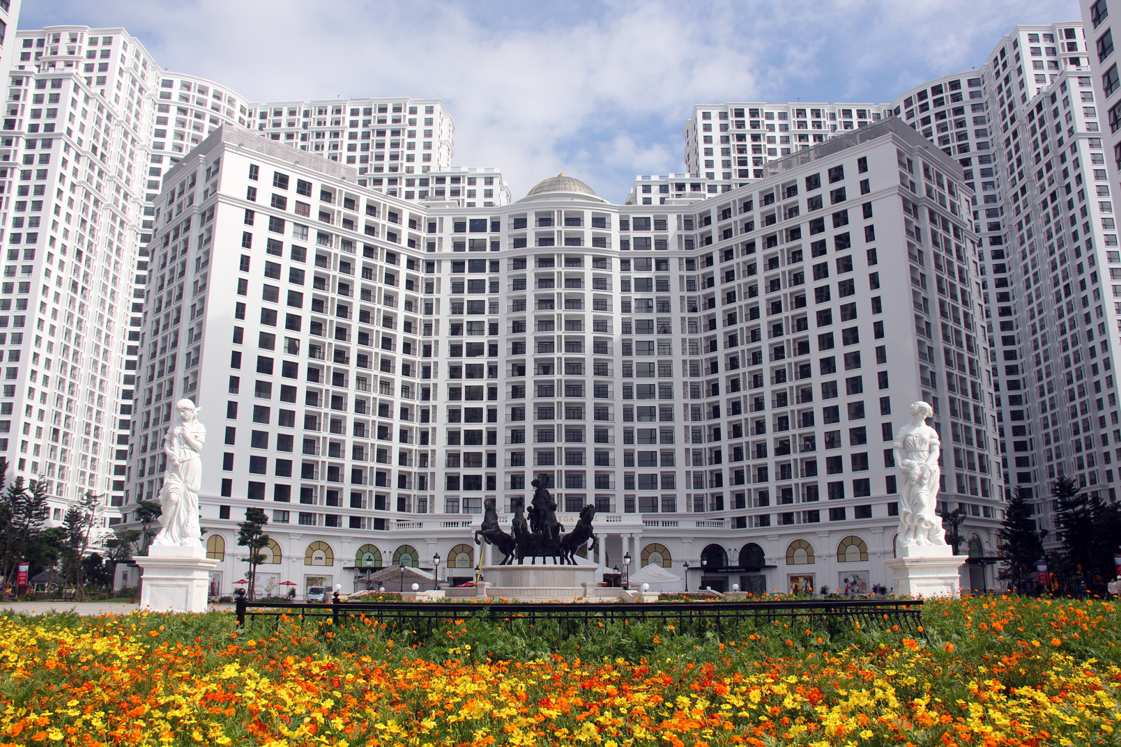 Tổng quan về trung tâm thương mại Royal City Hà Nội