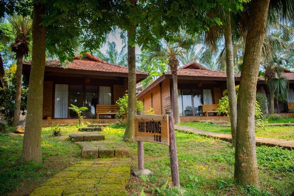 Review resort Sơn Tây giá rẻ có hồ bơi yên tĩnh thích hợp nghỉ dưỡng