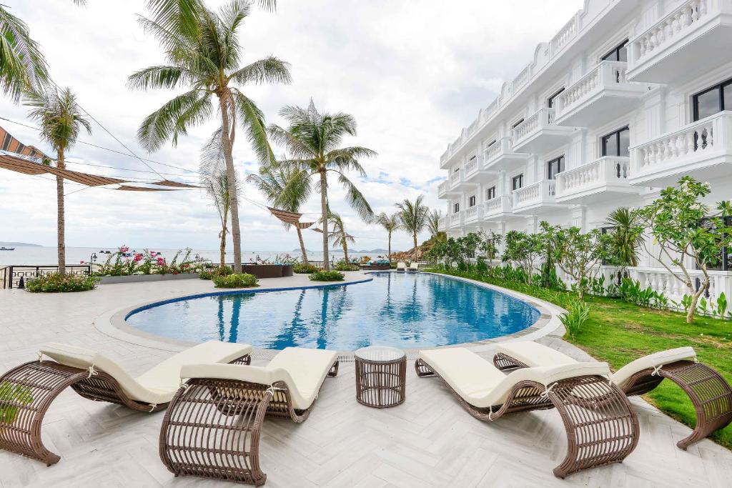 Seaside Boutique Resort Quy Nhơn - Vẻ đẹp tân cổ điển độc đáo