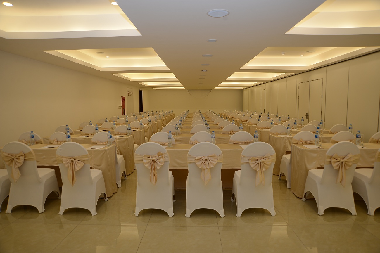 Westlake Hotel & Resort Vinh Phuc - Tòa lâu đài sang trọng