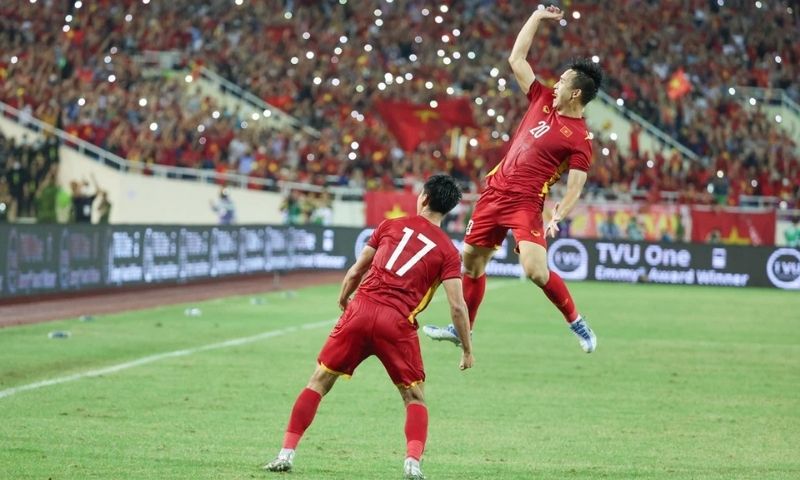Ai là người phát minh ra bóng đá? Tác động của nó là gì?