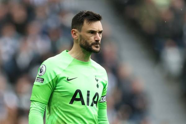 Thủ môn xuất sắc nhất của Tottenham hiện tại là ai?