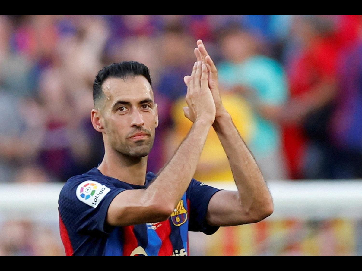 Busquets ra mắt Inter Miami, Barca liền công bố người thay thế tại Camp Nou