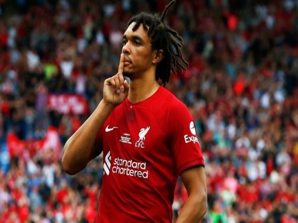 Hậu vệ phải xuất sắc nhất thế giới