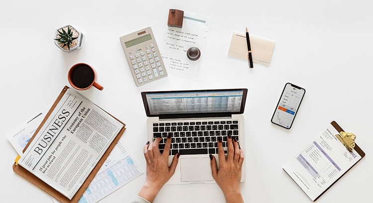 Nhân viên nhập liệu làm gì? Nhập liệu có thực sự dễ không? - Blog Glints Việt Nam