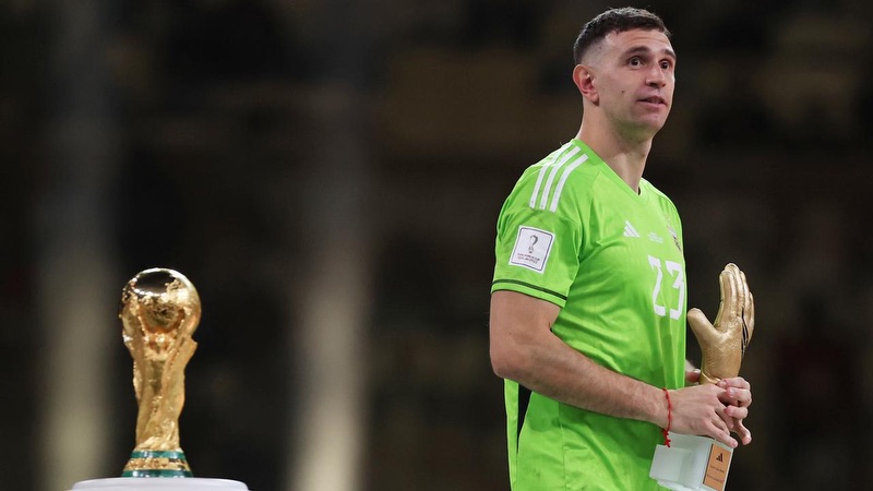 Giải vô địch không chỉ là danh hiệu thành công của thủ môn Emiliano Martinez Thủ môn Emiliano Martinez - Hành trình lên đỉnh đáng tự hào