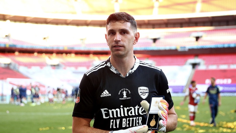 Thủ môn Emiliano Martinez đã có khởi đầu mùa giải rất tệ. Thủ môn Emiliano Martinez - Hành trình lên đỉnh đáng tự hào