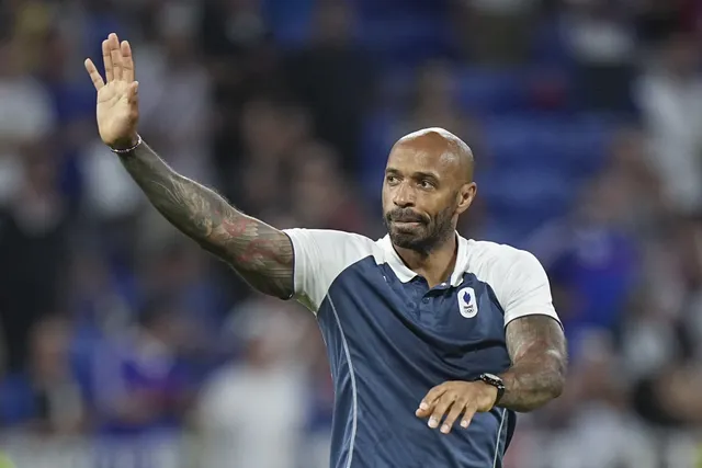 Huyền thoại Thierry Henry biểu tượng bất tử của bóng đá Pháp và Arsenal