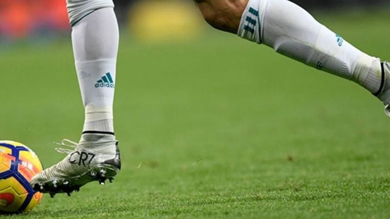 Sai lầm khi khởi động trước khi đá bóng