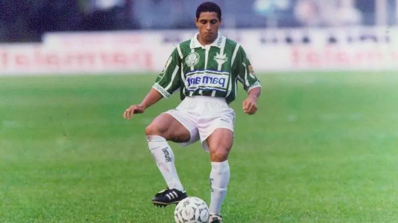Tiểu Sử Cầu Thủ Roberto Carlos: Hậu Vệ Cánh Hay Nhất Brazil