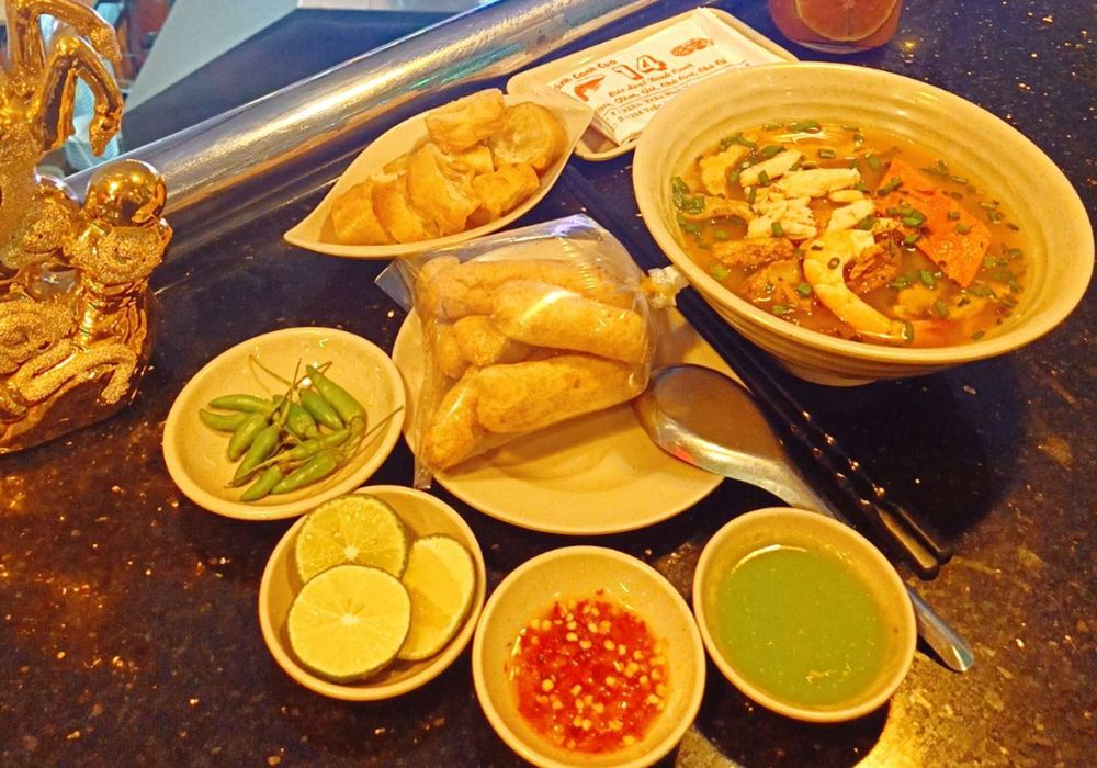 Bánh canh cua Sài Gòn