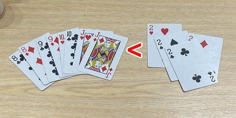 Giải đáp bao nhiêu đôi thông thì chặn được tứ quý trong Tiến lên