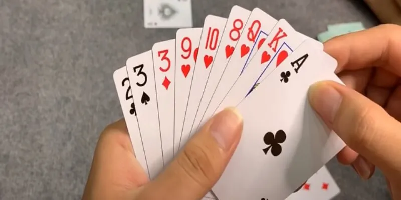 Luật Và Mẹo Chơi Phỏm Chi Tiết Và Hiệu Quả Từ Chuyên Gia